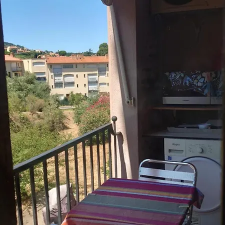 4pa40 - Avec Piscine Et Parking *
